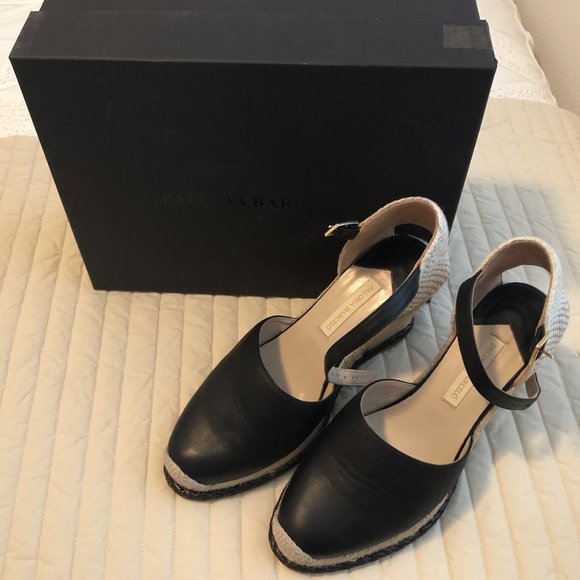 Paloma Barcelo Black Leather Wedge - Picture 2 of 7